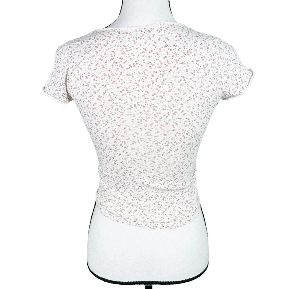 Brandy Melville Pink Floral Print Cropped T-Shirt - Picture 2 of 6
